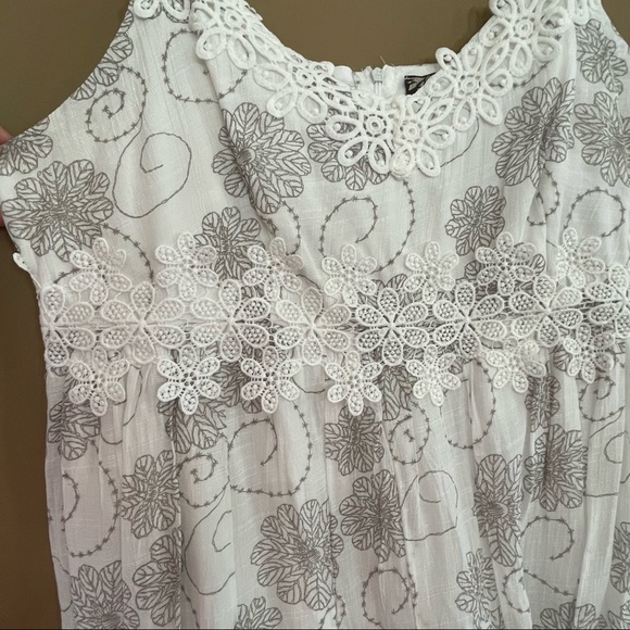 J Gee White Floral Embroidered Lace Spaghetti Strap Mini Shift Dress - Picture 5 of 11
